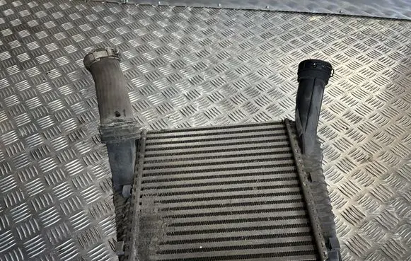 Audi Q7 4L Intercooler radiator 7L6145804A
