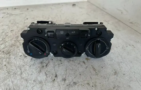 Volkswagen Tiguan Climate control unit 5M2820045A 5HB00932727