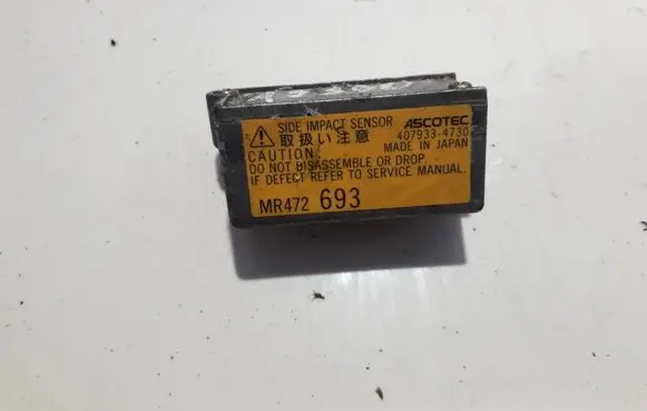 Mitsubishi Space Wagon Airbag deployment crash/impact sensor MR472693