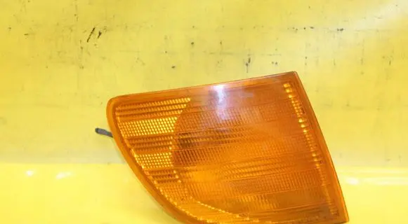 Mercedes-Benz Vito Viano W638 Front indicator light 1359