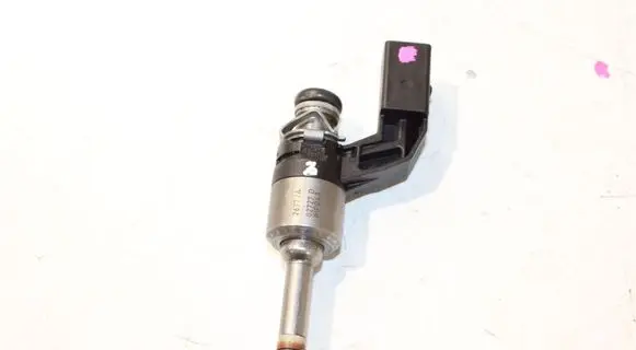 Fuel injector