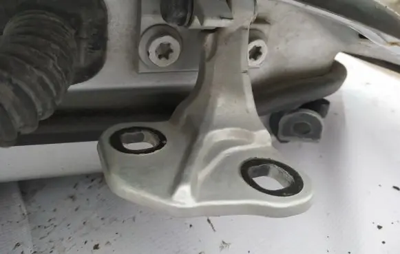 BMW 7 E65 E66 Rear door lower hinge