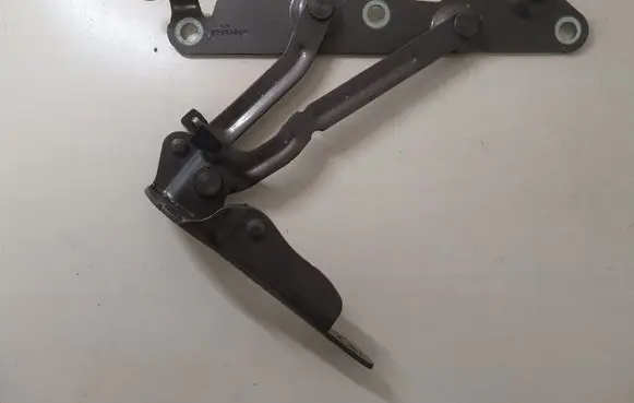 Volvo S80 Tailgate/trunk/boot hinge 30649457