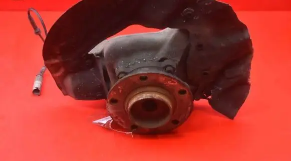 BMW 7 E38 Front wheel hub spindle knuckle