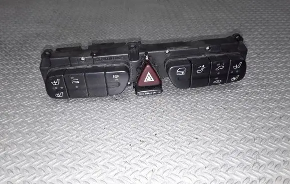 Mercedes-Benz C W203 Hazard light switch 2038217779