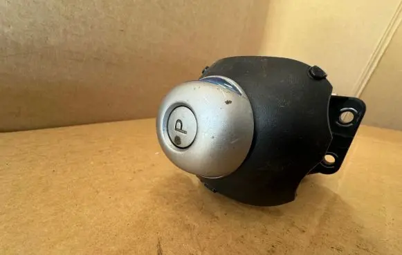 Nissan Leaf II (ZE1) Gear shifter/selector 75C800