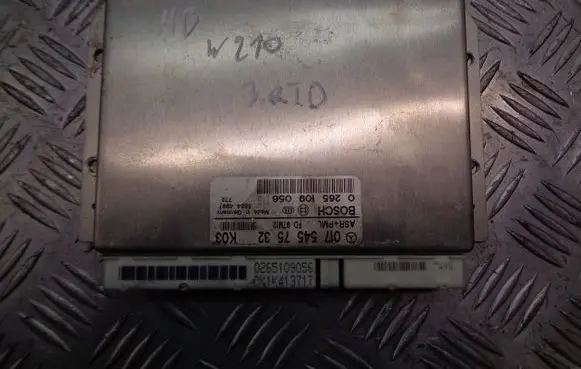 Mercedes-Benz E W210 Traction control (ASR) switch 0175457532