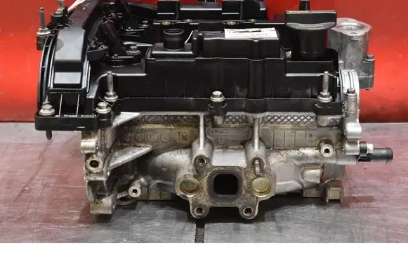 Ford Focus Engine head PBCM5G6090