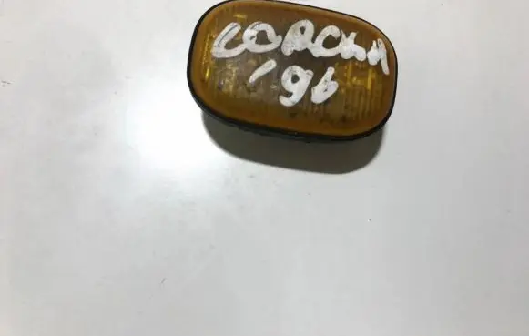 Toyota Corolla E110 Front fender indicator light