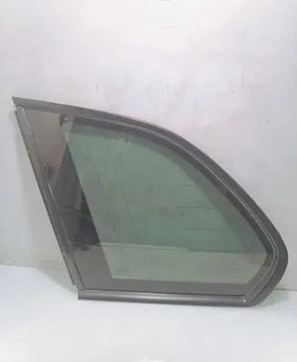 BMW X5 E53 Rear side window AS3