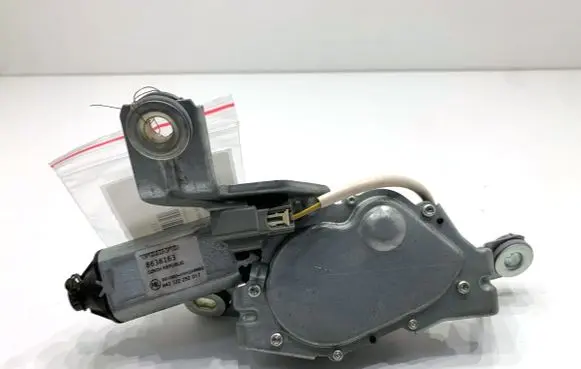 Volvo XC90 Rear window wiper motor 8638163