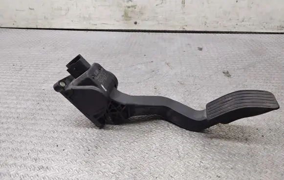 Citroen C4 I Accelerator throttle pedal 0280755120 9684378880