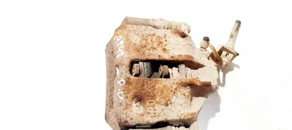 Volkswagen PASSAT B4 Front brake caliper