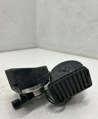 Ford Kuga II Horn signal DV4T13A803AC A046522