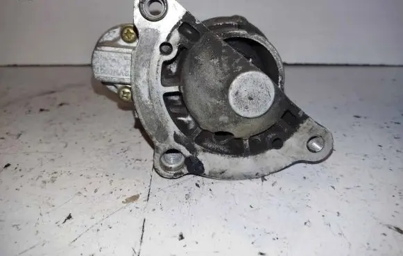 Citroen C5 Starter motor M000T85381