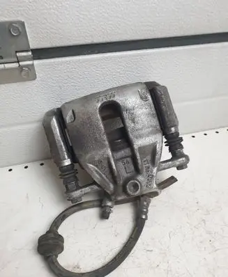 Renault Captur Front brake caliper