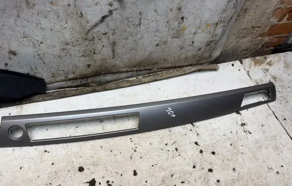 BMW 3 E90 E91 Dashboard center trim panel 7132845