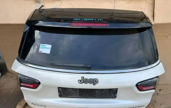 Jeep Compass Tailgate/trunk/boot lid GHM3282