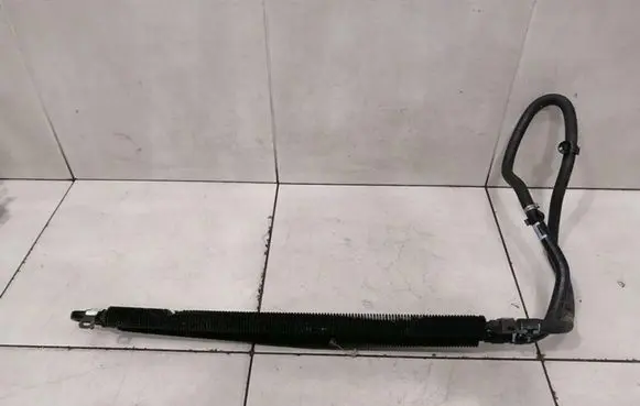 Aston Martin Vantage III Power steering radiator 8D333D746AB