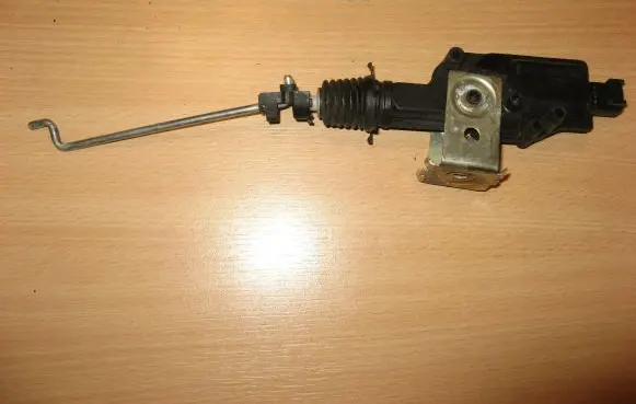 Lincoln Town Car Central locking motor 6W1A5426594AB