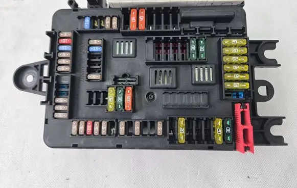 BMW 5 F10 F11 Fuse box set 19178000001 6114V8 926111102