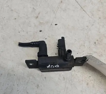 Peugeot 607 Fuel pressure sensor 96377