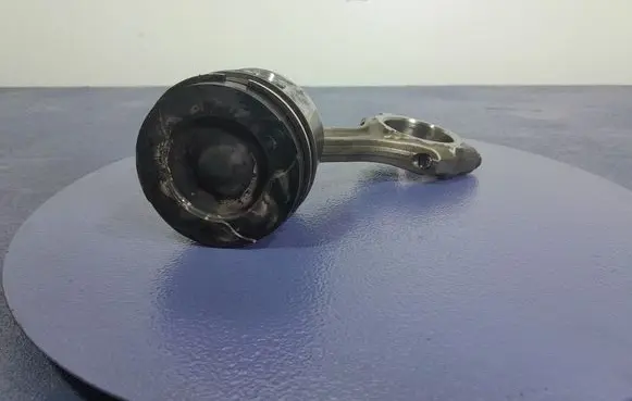 Lexus IS 220D-250-350 Piston