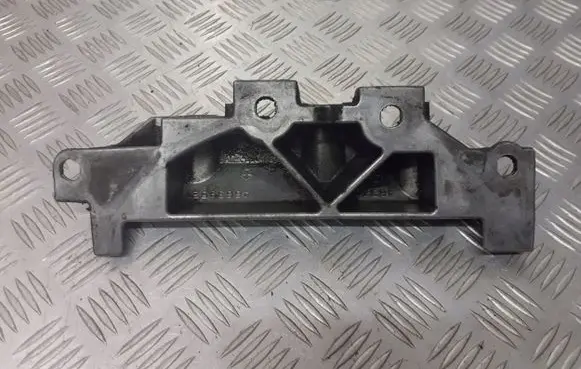 Chrysler 300M Gearbox mounting bracket 4663952