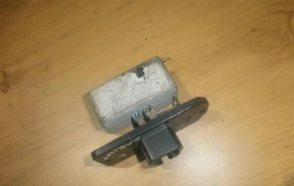 Mitsubishi Carisma Heater blower motor/fan resistor
