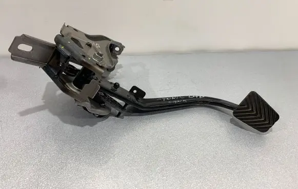 Clutch pedal