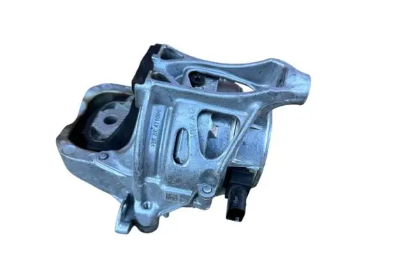 Porsche Cayenne (9Y0 9Y3) Engine mount bracket 4M0199256BP