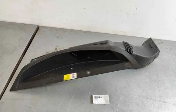 Jaguar XE Air intake duct part T2H1948