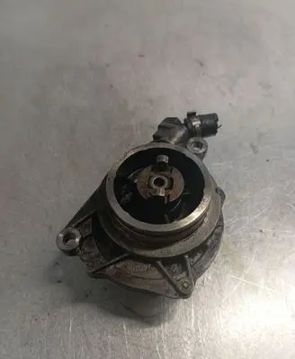 BMW X5 E53 Vacuum pump 7786841F