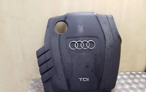 Audi A6 C7 Engine cover (trim) 03L103925