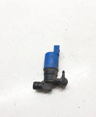 Volvo S60 Windscreen/windshield washer pump AV6113K082AA
