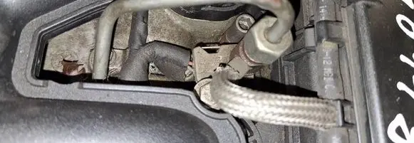 Peugeot 508 Fuel injector