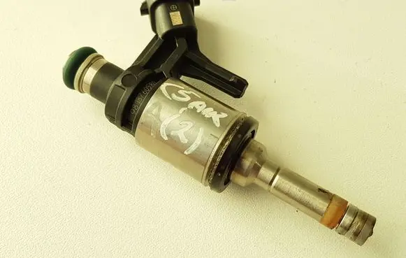 Citroen C5 Aircross Fuel injector 9818760580