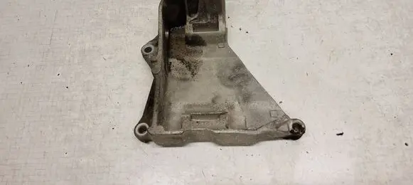 Volkswagen Transporter - Caravelle T5 Generator/alternator bracket 070903143C