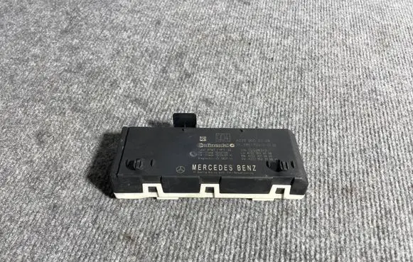 Mercedes-Benz C W205 Tailgate/trunk control unit/module A2229006008 02538342