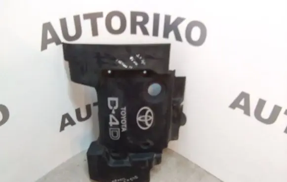 Toyota Avensis T250 Engine cover (trim)