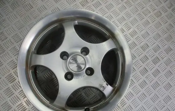 Toyota Yaris Verso R14 alloy rim 