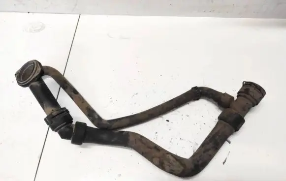 Audi A4 S4 B5 8D Engine coolant pipe/hose