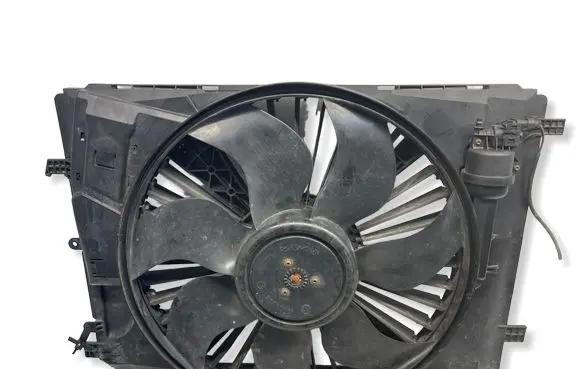 Mercedes-Benz C W204 Electric radiator cooling fan A2045000393