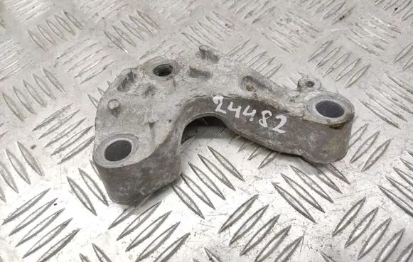 Ford Fiesta Engine mounting bracket