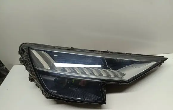 Audi Q8 Headlight/headlamp 4M8941036