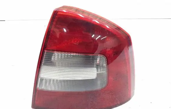Skoda Octavia Mk2 (1Z) Rear/tail lights 1Z5945096B 1Z5945112B