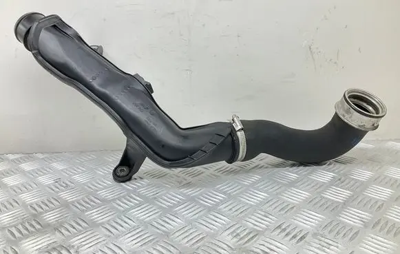Intercooler hose/pipe