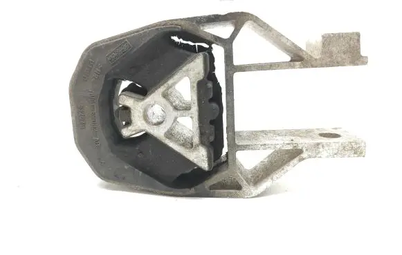 Ford Kuga I Engine mount bracket AV616P082AB 532C79