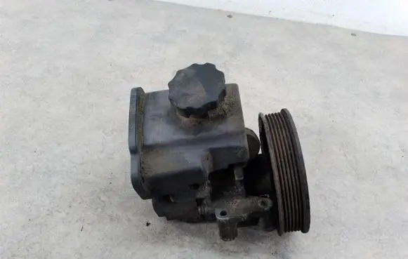 Mercedes-Benz Vito Viano W639 Power steering pump 