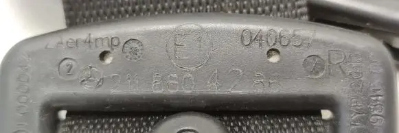 Mercedes-Benz E W211 Front seatbelt A2118604286 2118604286